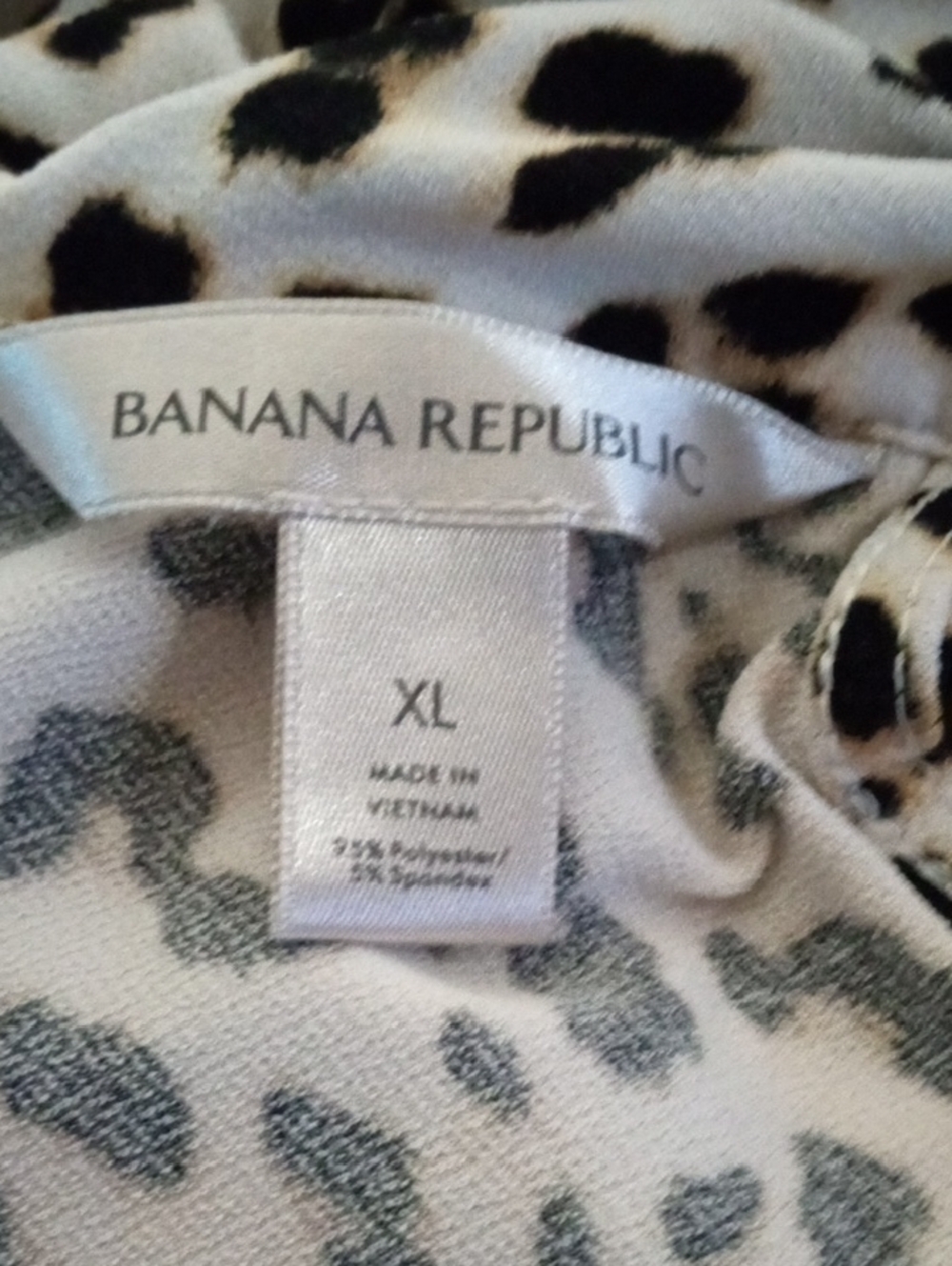 Banana Republic Leopard Print Sleeveless Keyhole Halter Top with Tie Behind Neck - Picture 5 of 9